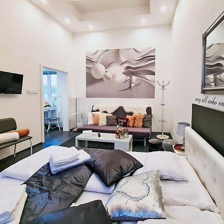 Modern Flat In City Center 布达佩斯 外观 照片