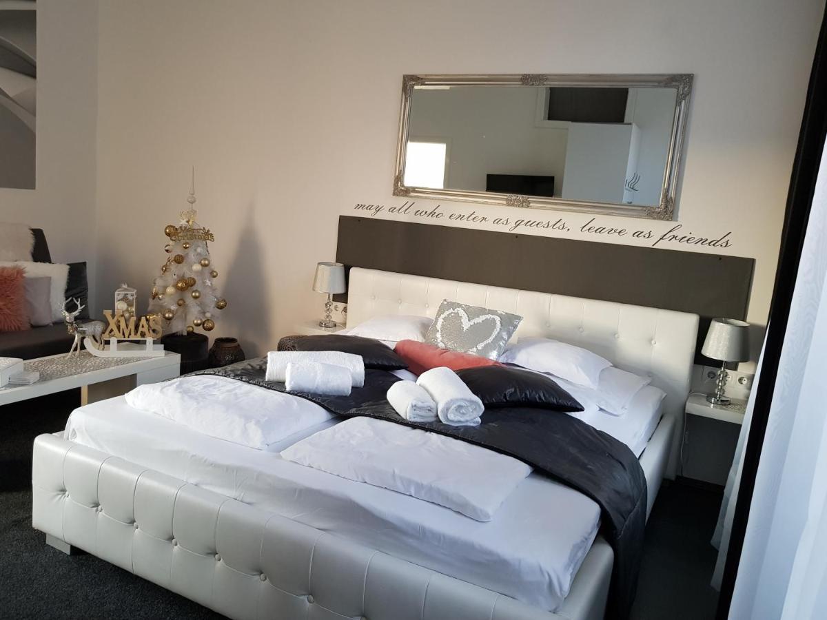 Modern Flat In City Center 布达佩斯 外观 照片