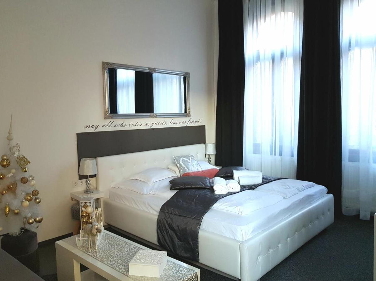 Modern Flat In City Center 布达佩斯 外观 照片