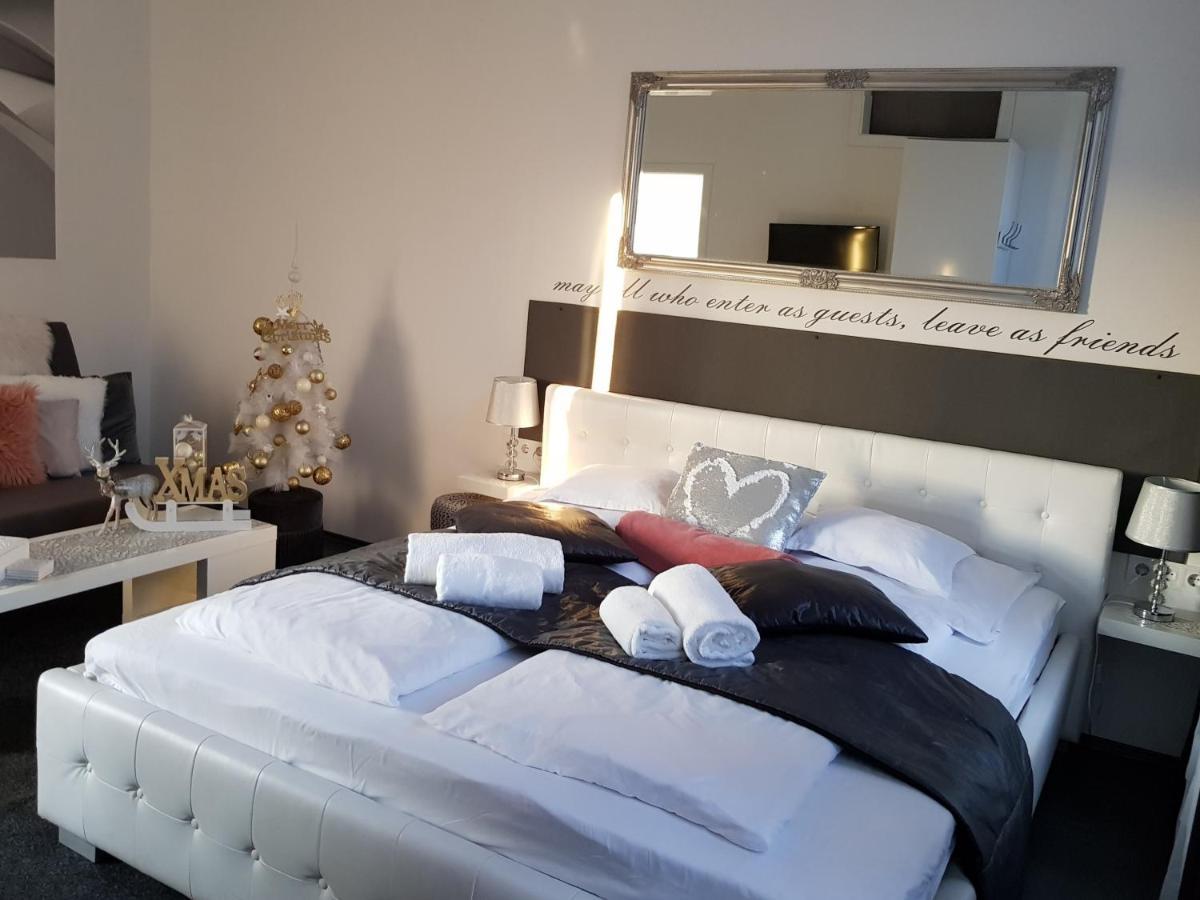 Modern Flat In City Center 布达佩斯 外观 照片