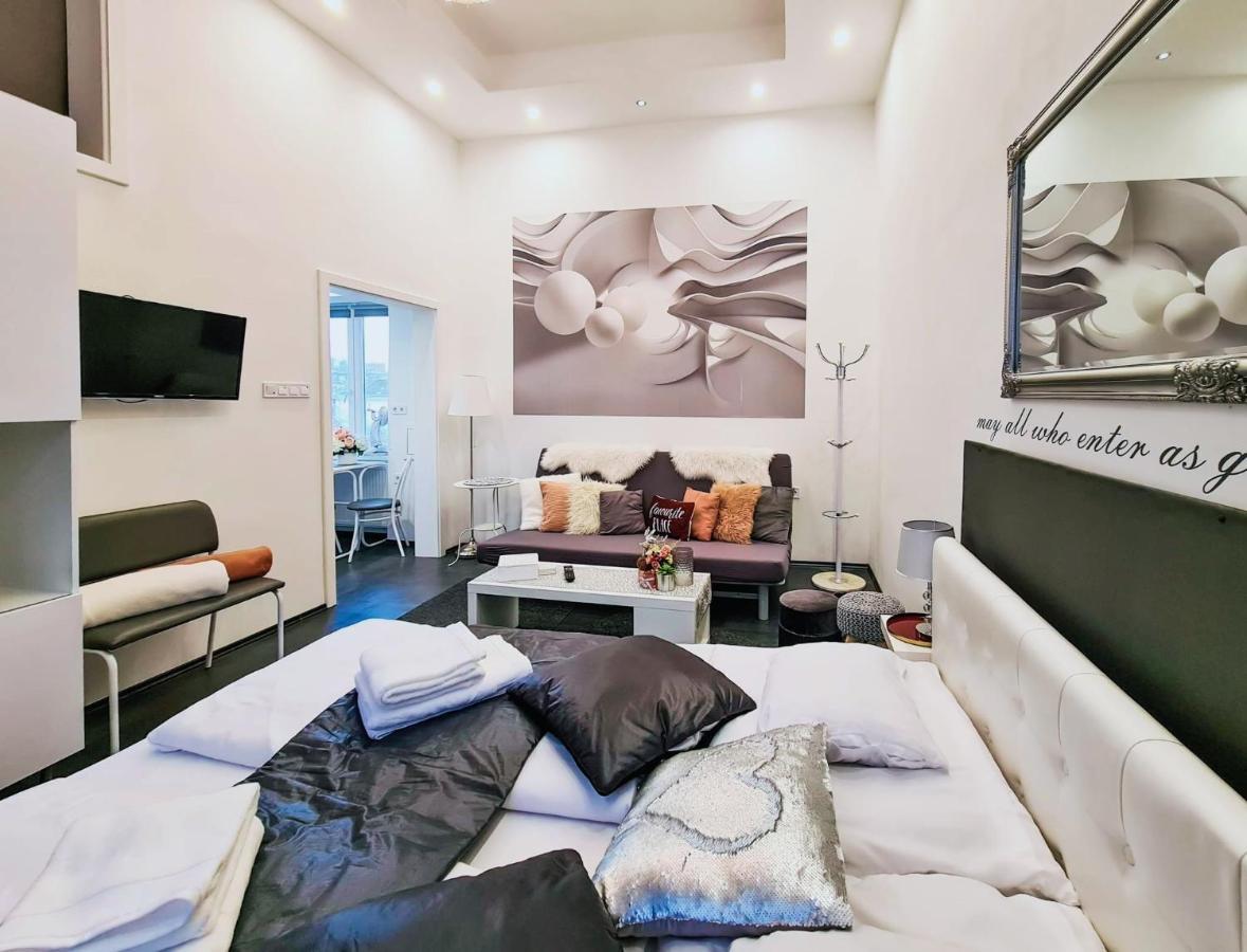Modern Flat In City Center 布达佩斯 外观 照片