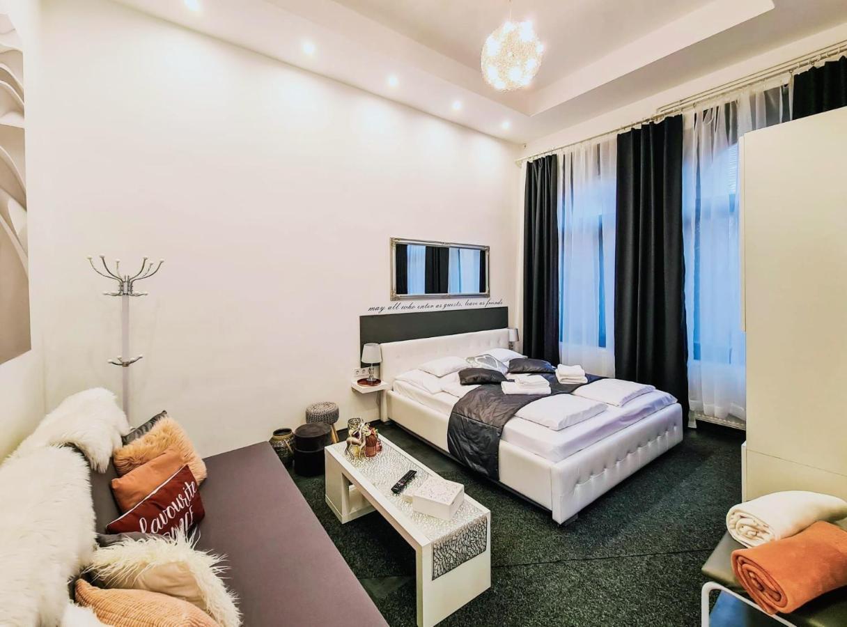 Modern Flat In City Center 布达佩斯 外观 照片